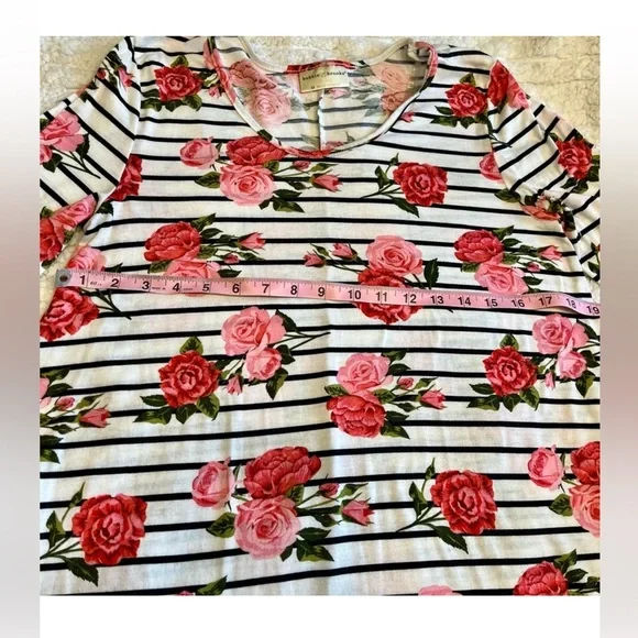 Bobbie brooks floral top size medium - Picture 6 of 6